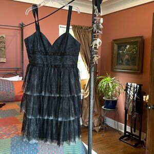 Monique Lhuillier Black lace dress. Size 10